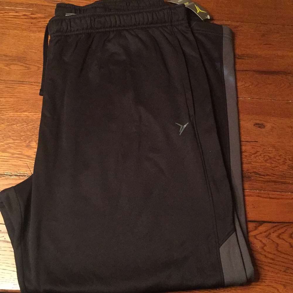 Old Navy Active Go-dry pants